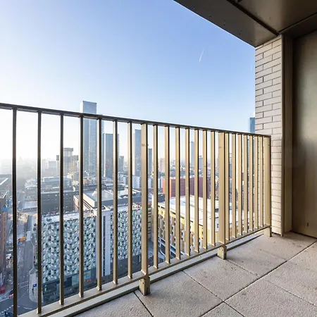 2 Bed Flat In Centre Near Oxford Road O2 Ritz * Manchester