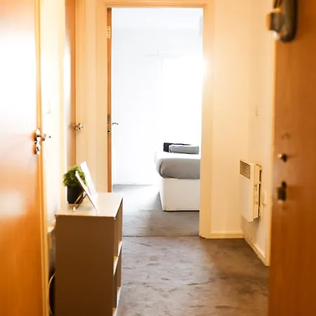 2 Bedroom By Coop Arena & Etihad Stadium アパート *