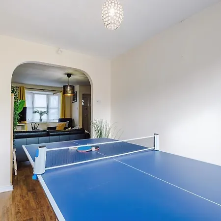 Сasa de vacaciones Cozy 3 Bed With Ps4 And Parking By Vista Short Lets Mánchester