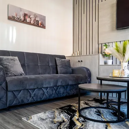 Etihad, Coop Live, Old Trafford With Free Parking * Manchester