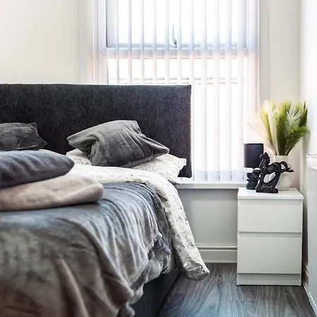 Etihad, Coop Live, Old Trafford With Free Parking *