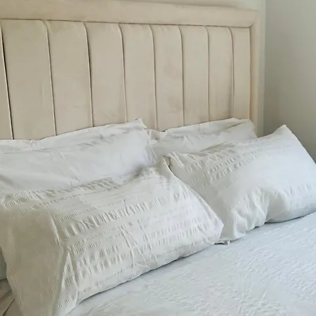 Ubytování v soukromí Modern New Built Kingsize Ensuite *