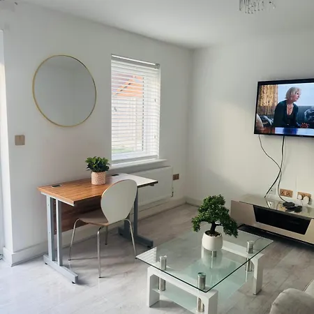 Modern New Built Kingsize Ensuite