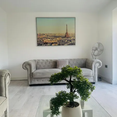 Homestay Modern New Built Kingsize Ensuite Manchester