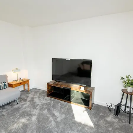 Cityside Deluxe - 3 Bedroom House Great For Family With Free Parking & Garden