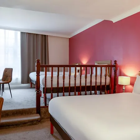 Sachas Hotel