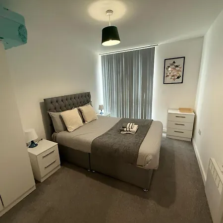 Escape To Modern 2br In Centre! Apartment *