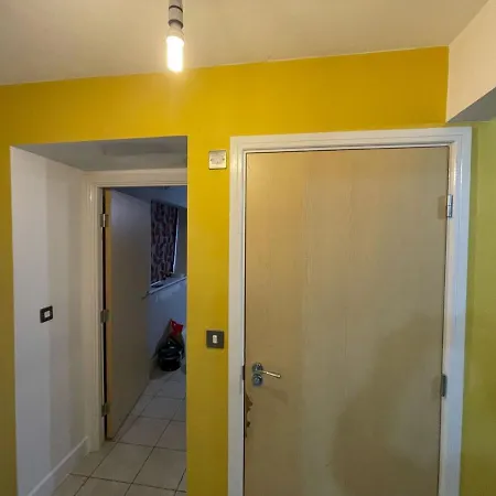 Spacious 4bd 3bt - Etihad - Coop - Pool Table - Free Parking *