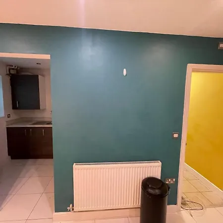 Spacious 4bd 3bt - Etihad - Coop - Pool Table - Free Parking Holiday home