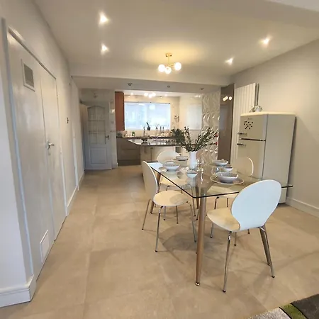 Spotless And Spacious *