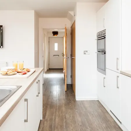 Luxe Stays-sleeps 9-hot Tub-pool