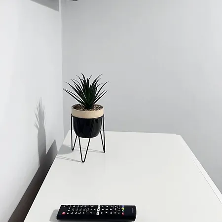 Luxury Spacious 4 Bedroom House - Free Parking - 5 Mins From Centre Manchester