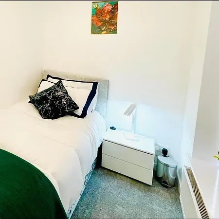 Modern 3 Bedroom Flat Near & Hulme Park 公寓 *