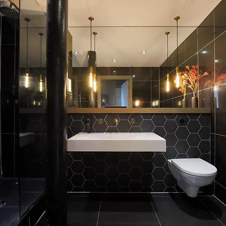 아파트 New York By The Heim Residences 맨체스터