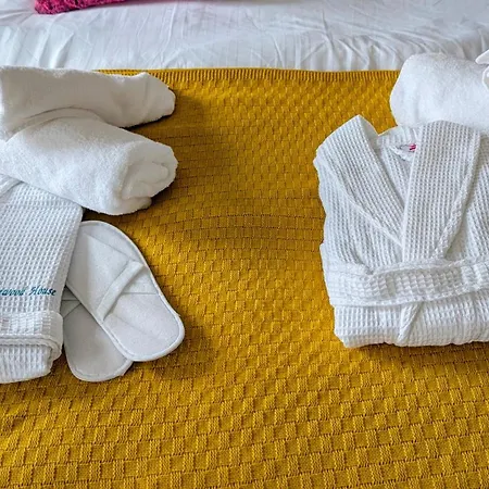 Charming Townhome Retreat, Close To Сasa de vacaciones Mánchester