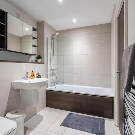 Apartment Riverside Cc And Salford Quays Flat - Gym Manchester