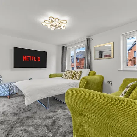 Large Family House With Free Parking - 3 Bedrooms 6 Beds Feriehus Manchester