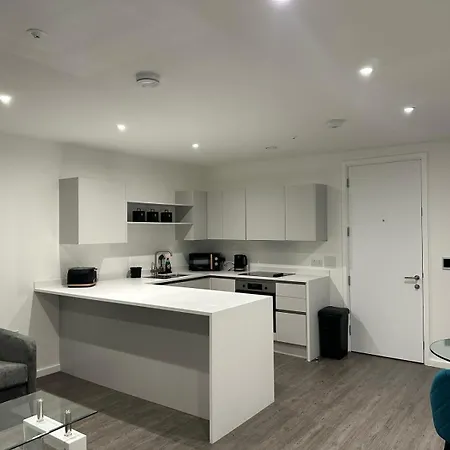 Luxury 1 Bed Near Victoria *