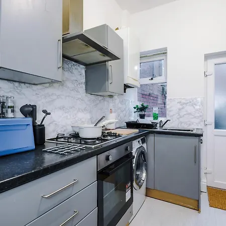 Free Parking, Games Room, Sleeps 7, 曼彻斯特