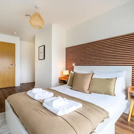 2-bedroom At Vibrant Salford Quays