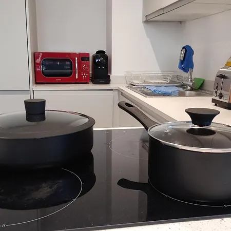 Penthouse-like With & Waterfront Views In Old Trafford With 500mbps Internet And Netflix Manchester