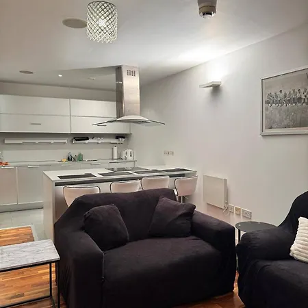 2 Bedrooms - Sleeps 4 - Parking - Petok