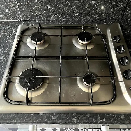 Double - Town & Nearby, 24h Bus, Airport-linked * Manchester