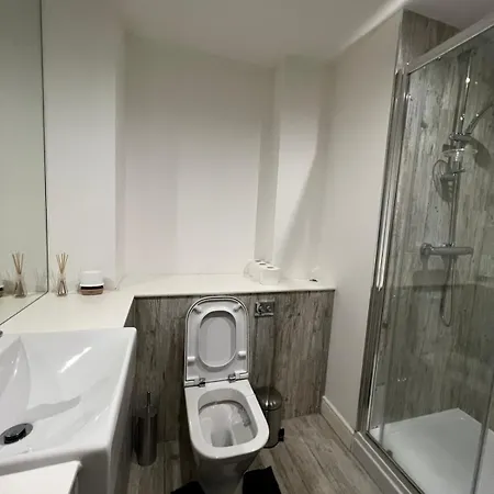 Stylish 2 Bedroom Centre
