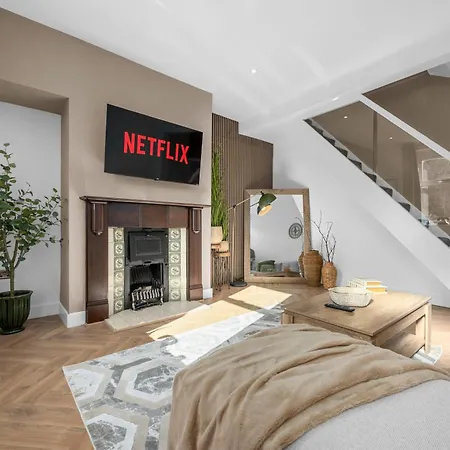 Vakantiehuis Modern Prestwich Near Heaton Park & Links Manchester