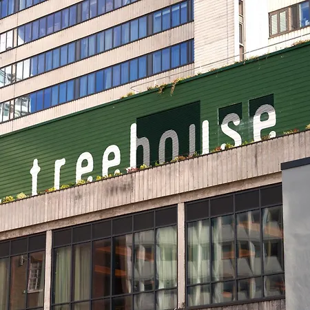 Treehouse 4* Манчестер