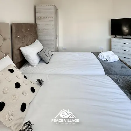 בית נופש Ashton Co-living - Private Self-cater מנצ'סטר