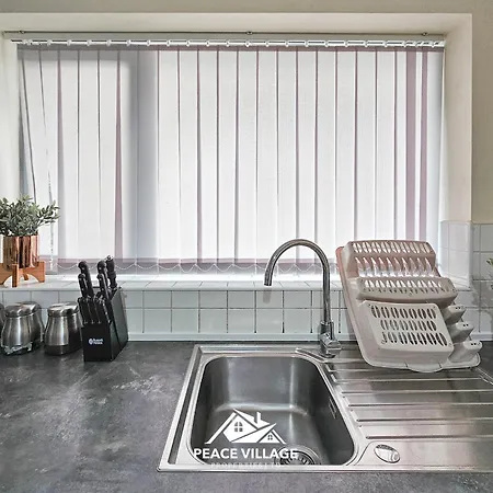 Ashton Co-living - Private Self-cater