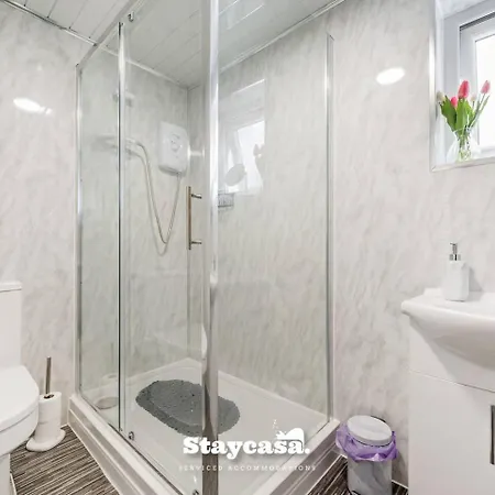 Monton Co-living - Private Self-cater בית נופש