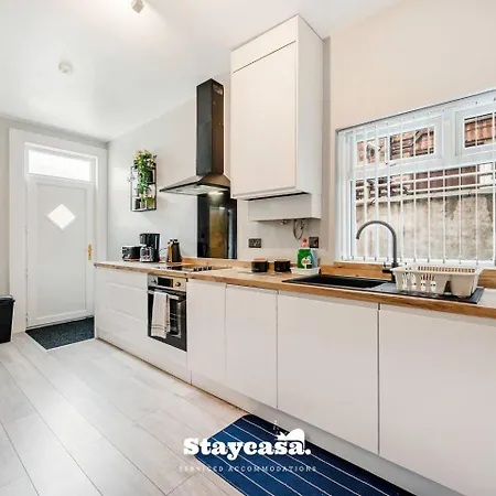 Monton Co-living - Private Self-cater *