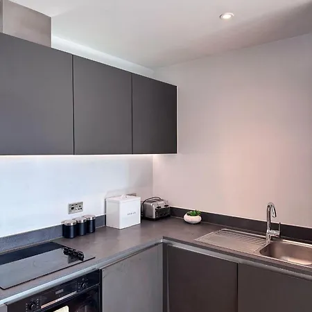 Appartement Centre - 2-bed High Rise - Sleeps 4 Manchester