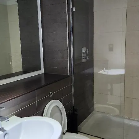 Flat With Panoramic Views On Tenth Floor 아파트 *