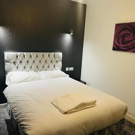 מלון Oyo The Pleasant House מנצ'סטר