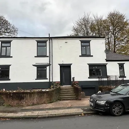 Oyo The Pleasant House מנצ'סטר