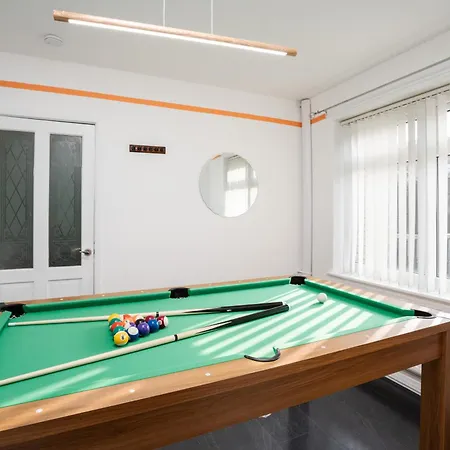 The Jade - Pool Table - Man Utd - Centre - 4bd Holiday home *
