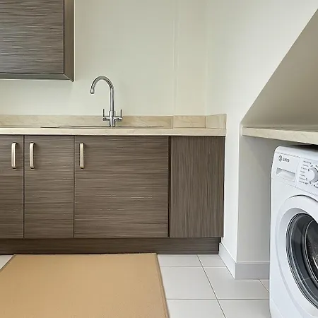 Spacious 4bd 3bt - Etihad - Coop - Pool Table - Free Parking Manchester