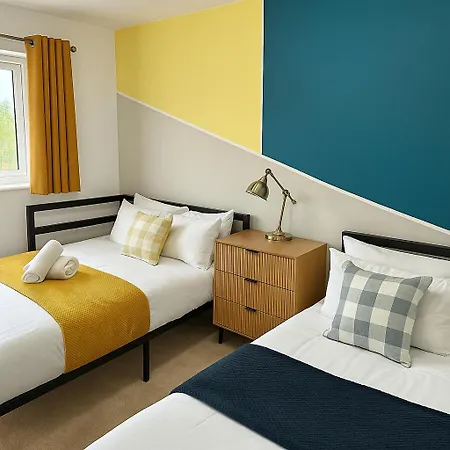 Spacious 4bd 3bt - Etihad - Coop - Pool Table - Free Parking
