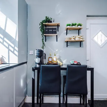 Cosy 3br Family Near Coop Live And Etihad Stadium - Free Parking! Dom wakacyjny *