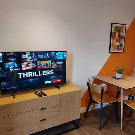 Cozy Urban In Salford