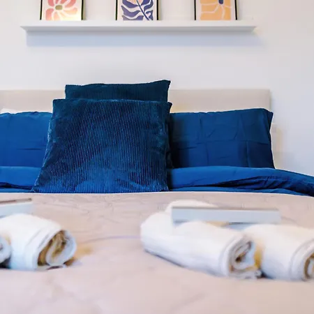 Apartamento Stunning 3bedroom Home, Game Room, Free Parking, Fully Stocked, Sleeps 8 Manchester