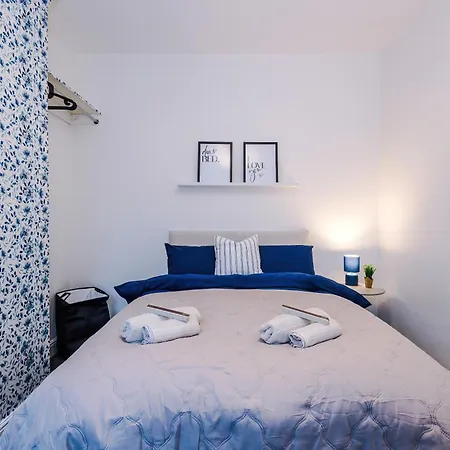 Lejlighed Stunning 3bedroom Home, Game Room, Free Parking, Fully Stocked, Sleeps 8 *
