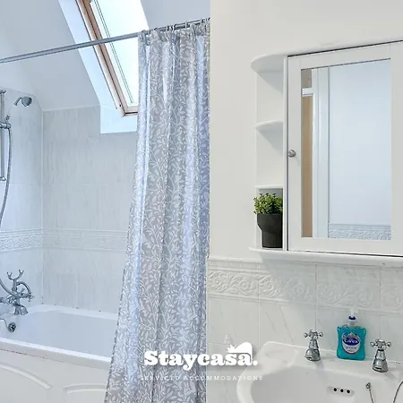 Whalley Range Hideaway 7mins To With Parking Apartman