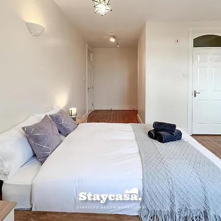 Apartman Whalley Range Hideaway 7mins To With Parking