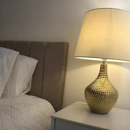 Hub - 2br With Free Parking, Near Airport & Attractions * Manchester