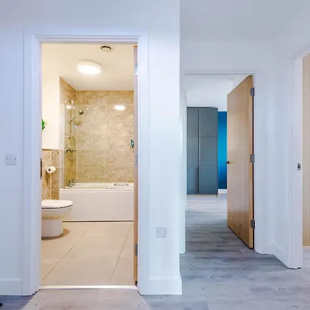 Lux Livin' - Luxury 5 Bed Centre شقة *