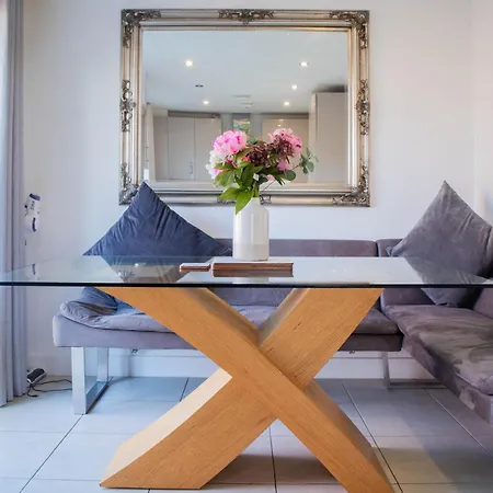 3br-sleeps 6 -walk To Etihad & Ao Arena * Manchester